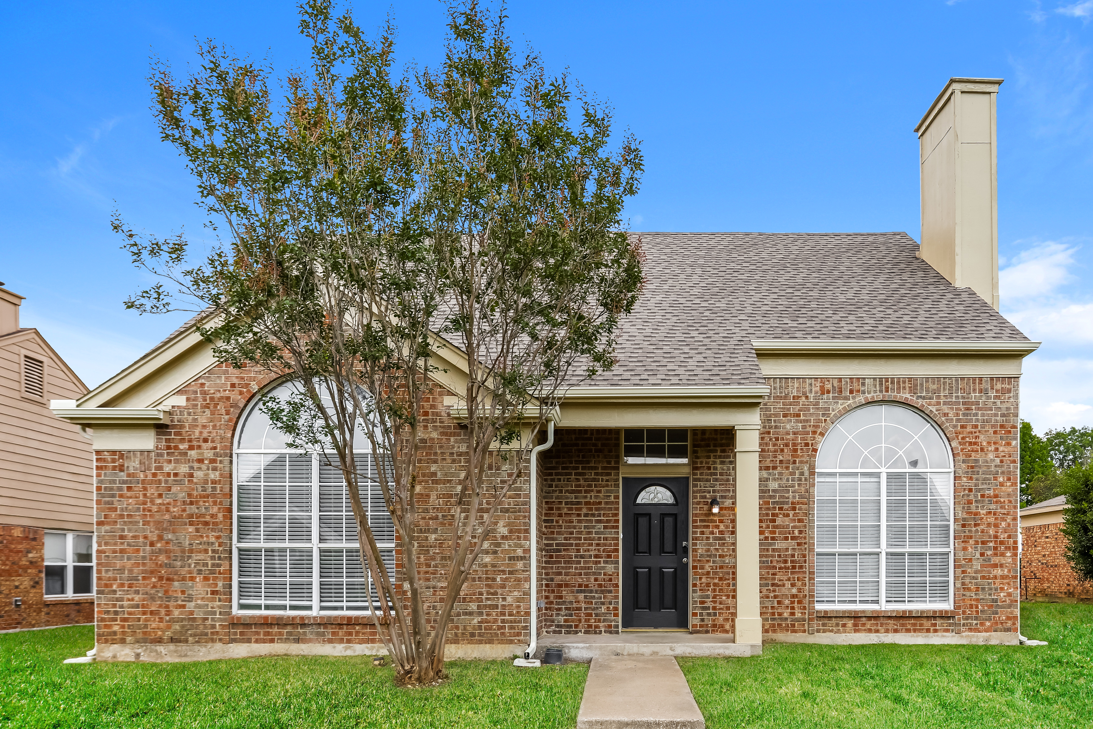 1328 E MILLER DR CEDAR HILL, TX 75104
